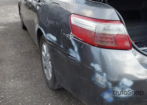 2007 Toyota Camry Hybrid z USA, uszkodzony, nr VIN JTNBB46K573033485